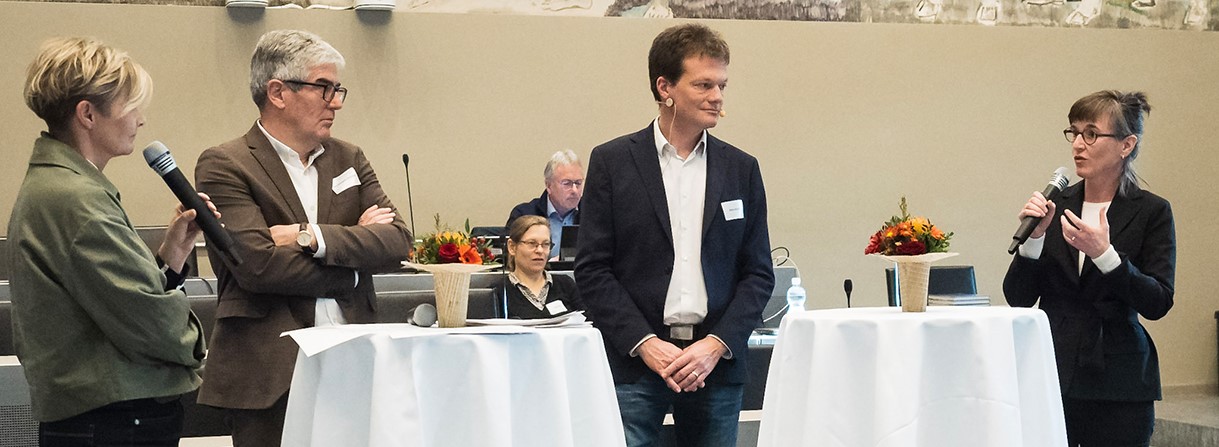 Podiumsdiskussion am 10. Klimaforum der Bündner kantonalen Verwaltung. 